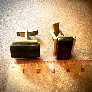 Régi Aranyozott mandzsetták, egyedi retro fém mandzsettagomb a '60-as '70-es évekből, elegáns ajándéktárgy férfinak!  - ékszer - mandzsettagomb és nyakkendőtű - Meska.hu