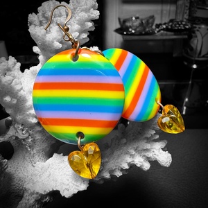 Pride szivárvány színű ékszer, feltűnő nagy fülbevaló - ékszer - fülbevaló - lógó fülbevaló - Meska.hu