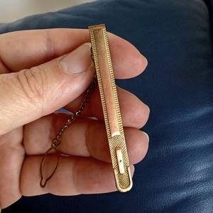 Nyakkendőtű, különleges egyedi retro fém nyakkendő tű a '60-as '70-es évekből, elegáns férfi ajándék, nyakkendő csipesz - ékszer - mandzsettagomb és nyakkendőtű - Meska.hu