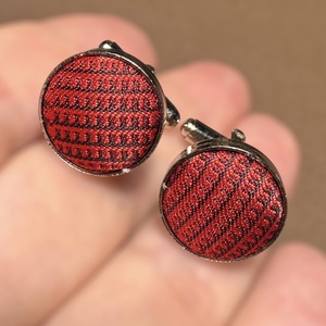 Elegáns selyemmel bevont vintage acél mandzsettagomb a '80-as évekből, mandzsetta, férfi ajándék mandzsetta gomb uraknak - ékszer - mandzsettagomb és nyakkendőtű - Meska.hu