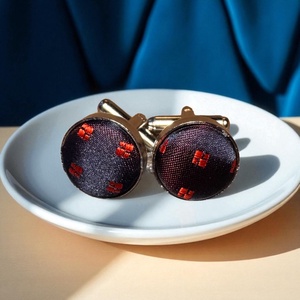 Elegáns selyemmel bevont vintage acél mandzsettagomb a '80-as évekből, mandzsetta, férfi ajándék mandzsetta gomb uraknak - ékszer - mandzsettagomb és nyakkendőtű - Meska.hu
