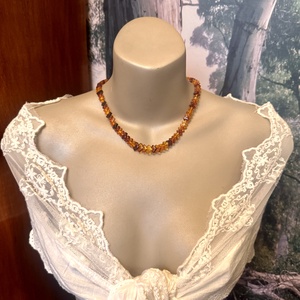 Eredeti balti borostyán nyaklánc apró, szögletesre csiszolt szemekből, 44 cm borostyán nyakék - ékszer - nyaklánc - medál - Meska.hu