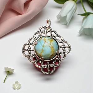 EZÜST vagy ezüstözött türkiz medál vintage fém medál, ékszer az 1970/80-as évekből, medál nyakláncra csillogó fémből  - ékszer - nyaklánc - medál - Meska.hu