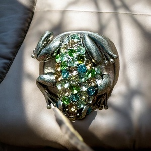 BÉKA mintás nagy kristály gyűrű statement gyűrű, csillogó alkalmi kristály ékszer: 55 mm körméret - ékszer - gyűrű - figurális gyűrű - Meska.hu