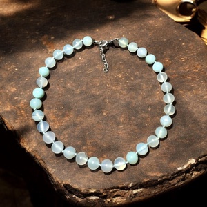 Kék akvamarin kövekből készült csomózott nyakék, kékdrágakő nyaklánc, akvamarin gyöngysor - ékszer - nyaklánc - gyöngyös nyaklánc - Meska.hu