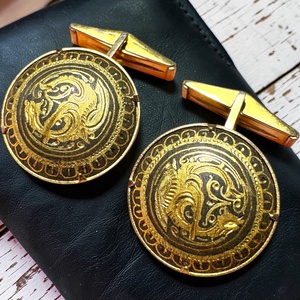 24 karát aranyozott Damascene mandzsettagomb, damasztén toledói mandzsetta, Toledó spanyol ékszer - Meska.hu