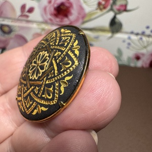 24 karát aranyozott damaszkált bross, vintage damaszkén toledói kitűző medá - ékszer - kitűző és bross - Meska.hu