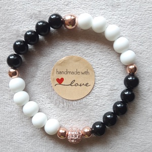Hematit - Ónix ásványkarkötő rose gold színű cirkónia köves gömb charmmal, Ékszer, Karkötő, Charm karkötő, Ékszerkészítés, MESKA