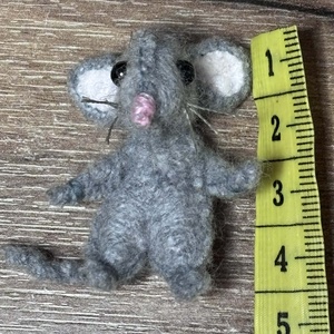 4cm-es mini egérke dióhéj kocsiban -  - Meska.hu