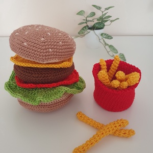 Horgolt hamburger sültkrumplival - Meska.hu