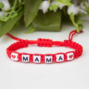 Fonott makramé karkötő Mama felirattal szívecskékkel - piros - Meska.hu