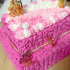 Kézzel készült rózsatorta ajándékdoboz pillangókkal (örök virág) - otthon & életmód - papír, írószer - ajándékozás kellékei - papírtorta - Meska.hu