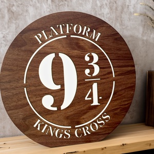 Platform 9 3/4 - Lézervágott fa lámpa Harry Potter minta, meleg fehér LED világítással és fényerőszabályzós kapcsolóval - otthon & életmód - lámpa - hangulatlámpa - Meska.hu