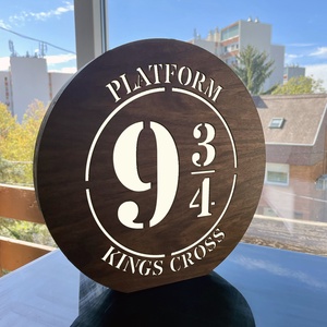 Platform 9 3/4 - Lézervágott fa lámpa Harry Potter minta, meleg fehér LED világítással és fényerőszabályzós kapcsolóval - otthon & életmód - lámpa - hangulatlámpa - Meska.hu