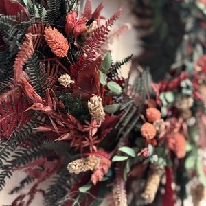 Bordó, zöld, rózsaszín koszorú - otthon & életmód - dekoráció - virágdísz és tartó - koszorú - Meska.hu