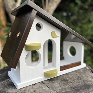 Madáretető kerek ablakos / fehér-zöld-dió/ - otthon & életmód - ház & kert - madáretető & itató - Meska.hu