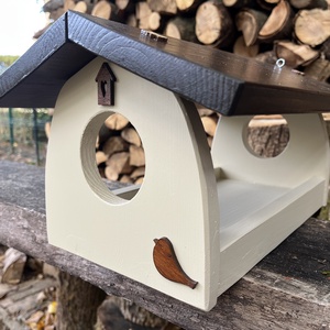 Madáretető falusi házikós / krém-dió/, Otthon & Életmód, Ház & Kert, Madáretető & Itató, Famegmunkálás, MESKA