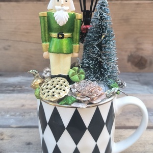 Diótörő bögrés dísz (LED-es) - zöld, Karácsony, Adventi díszek, Adventi asztaldísz, , MESKA