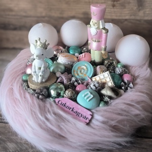 Cukorkagyár adventi koszorú, Karácsony, Adventi díszek, Adventi gyertyadíszek és koszorúdíszek, , MESKA