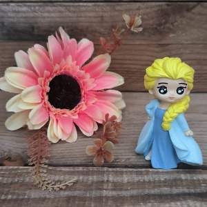 Elza, jégvarázs figura - Meska.hu