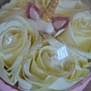 Unikornisos rózsabox - otthon & életmód - virágdekoráció - virágok - virágbox - Meska.hu