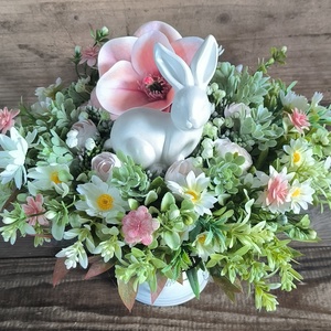 Nyuszis asztaldísz kerámia talpon - ünnepi díszek, dekorációk - húsvéti díszek és dekorációk - húsvéti asztaldíszek - Meska.hu