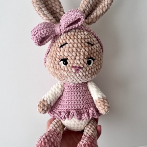 Horgolt zsenília nyuszi, Játék & Sport, Plüssállat & Játékfigura, Nyuszi, Horgolás, MESKA