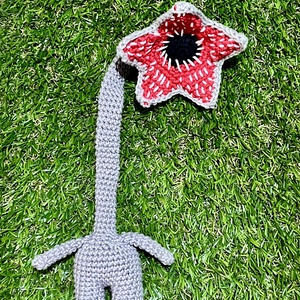 Horgolt Demogorgon táska dísz / Stranger Things - táska & tok - kulcstartó & táskadísz - táskadísz - Meska.hu