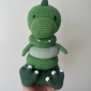 Horgolt Montessori dínó toronyépítő, rakosgató - játék & sport - készségfejlesztő és logikai játék - toronyépítő- és egyensúlyozó játékok - Meska.hu