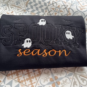 Pulóver Halloweenra sötétben világító cérnával - otthon & életmód - dekoráció - halloween - halloweeni jelmez és kiegészítők - Meska.hu