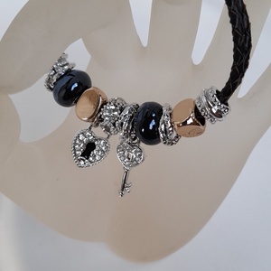  Fekete  , ezüst , arany,   karkötő - ékszer - karkötő - gyöngyös karkötő - Meska.hu