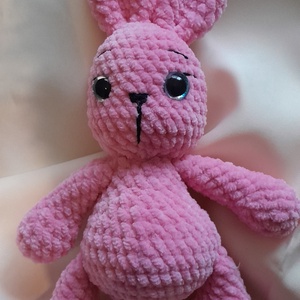 Nyuszi, Játék & Sport, Plüssállat & Játékfigura, Nyuszi, Horgolás, Tündéri rózsaszín, öltoöztethető plüss nyuszi. 25 cm , MESKA