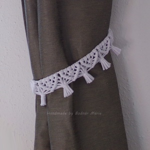 Makramé függöny elkötő (bojtos) - otthon & életmód - lakástextil - függöny és kiegészítő - Meska.hu