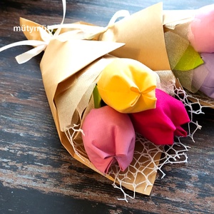 Textil tulipán csokor natúr csomagolásban 3 szál/cs, örökcsokor, többféle - Meska.hu