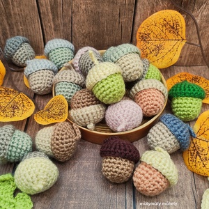 Horgolt makk, horgolt makkok vegyes színekben - otthon & életmód - dekoráció - dísztárgy - Meska.hu