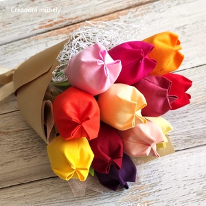 Anyák napi textil tulipán csokor natúr csomagolásban kísérő kártyával 12 szál/cs  - otthon & lakás - dekoráció - virágdísz és tartó - csokor & virágdísz - Meska.hu