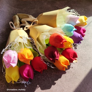 Textil tulipán csokor natúr csomagolásban, kísérő kártyával, 3x5szál/cs, Otthon & Lakás, Dekoráció, Virágdísz és tartó, Csokor & Virágdísz, Varrás, MESKA