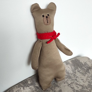 Mackó, textil figura színes sállal. - játék & sport - plüssállat & játékfigura - maci - Meska.hu