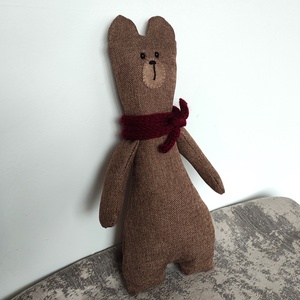 Mackó, textil figura színes sállal. - játék & sport - plüssállat & játékfigura - maci - Meska.hu