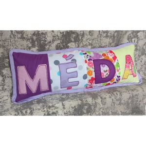 Neves párna, feliratos párna, lila, több méret, Otthon & Életmód, Babaszoba, gyerekszoba, Gyerek díszpárna, Patchwork, foltvarrás, MESKA