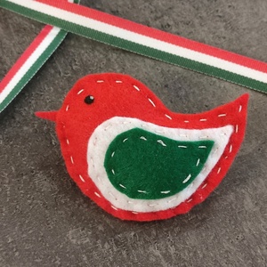 Nemziti szín madár kitűző, madárka kokárda - ékszer - kitűző és bross - kitűző - Meska.hu