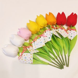 Textil tulipán kísérő kártyával, 8 db/cs egyedi összeállítás, Otthon & Életmód, Dekoráció, Virágdísz és tartó, Csokor & Virágdísz, Varrás, MESKA