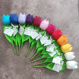 Ballagási textil tulipánok kísérő kártyával, szivárvány színben 12 db/cs, örökcsokor, örökvirág, Otthon & Életmód, Dekoráció, Virágdísz és tartó, Csokor & Virágdísz, Varrás, MESKA