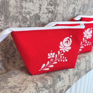 Virágos neszeszer, kézzel festett matyó mintás neszeszer, Táska & Tok, Neszesszer, Festett tárgyak, Varrás, MESKA