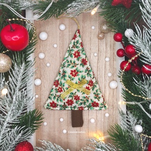 Karácsonyfa függő, textil fenyőfa, mikulásvirág - karácsony - karácsonyi lakásdekoráció - karácsonyi lakásdíszek - Meska.hu