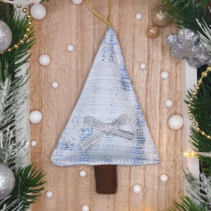 Karácsonyfa függő, textil fenyőfa, kék ezüst - karácsony - karácsonyi lakásdekoráció - karácsonyi lakásdíszek - Meska.hu