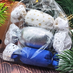 Textil szaloncukor ajándékcsomag, ezüst-kék, Karácsony, Karácsonyi lakásdekoráció, Karácsonyfadíszek, Varrás, MESKA