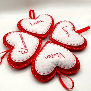 Névre szóló karácsonyi szív díszek - karácsony - karácsonyi lakásdekoráció - karácsonyfadíszek - Meska.hu