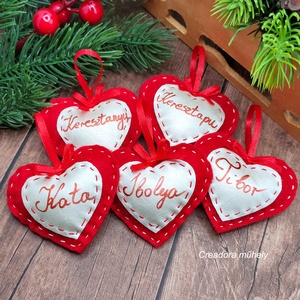 Névre szóló karácsonyi szív függő dísz, kicsi piros - karácsony - karácsonyi lakásdekoráció - karácsonyfadíszek - Meska.hu