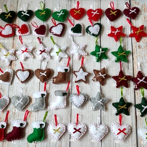 Karácsonyi filc dísz, ajándék kísérő, többféle  - karácsony - karácsonyi lakásdekoráció - karácsonyfadíszek - Meska.hu